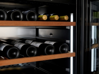 What kind of light is best for storing wine?